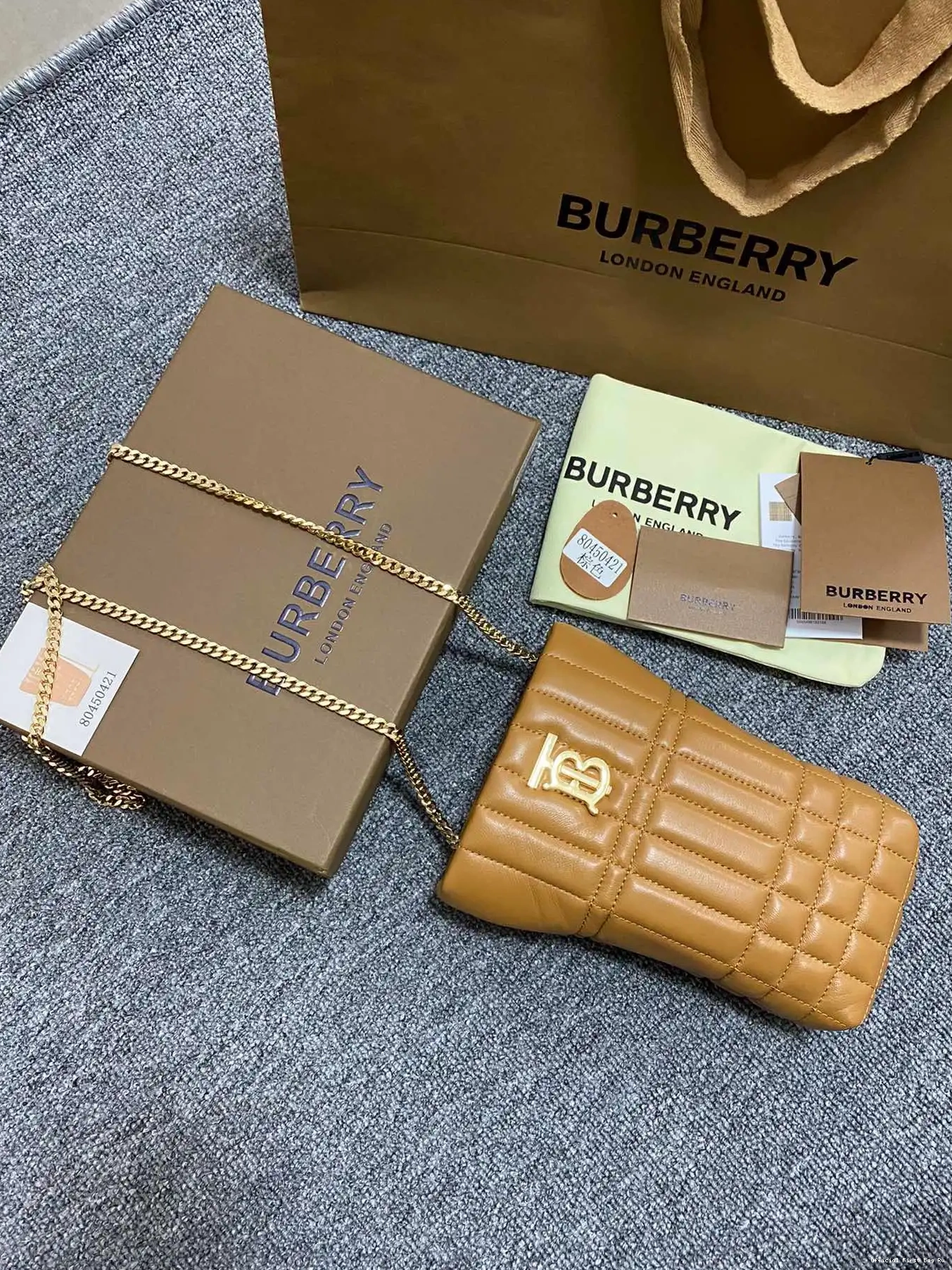 Official FirstBag Ru Bucket Lola BURBERRY MICRO Bag 0526